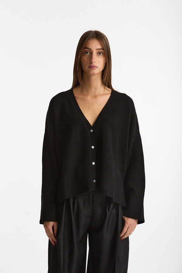 Cardigan over in cashmere a due fili nero donna Be you