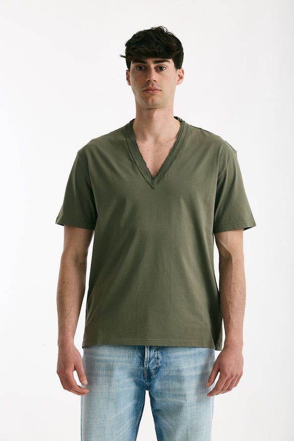 T-shirt Scollo a V verde militare uomo Grifoni