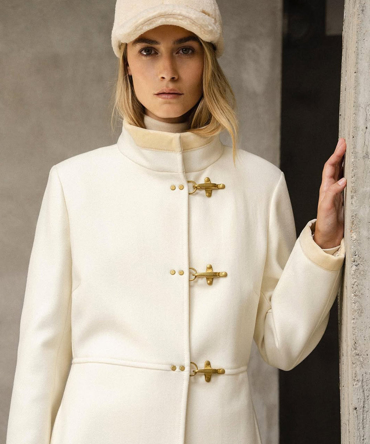 Fay, l’eleganza e la praticità del quattro ganci per ripararsi durante la stagione fredda