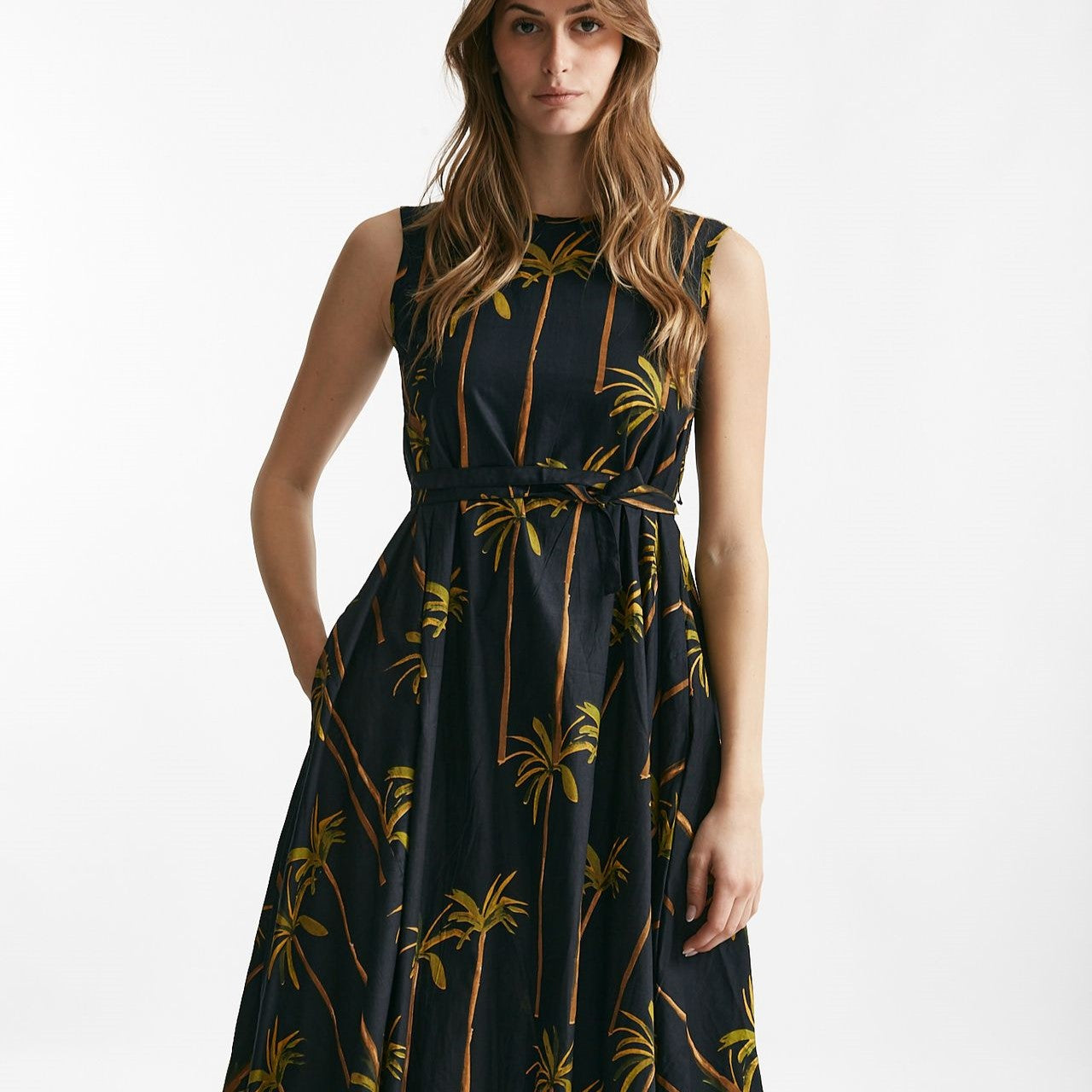 abito smanicato fantasia fondo nero donna Elleblue - 7