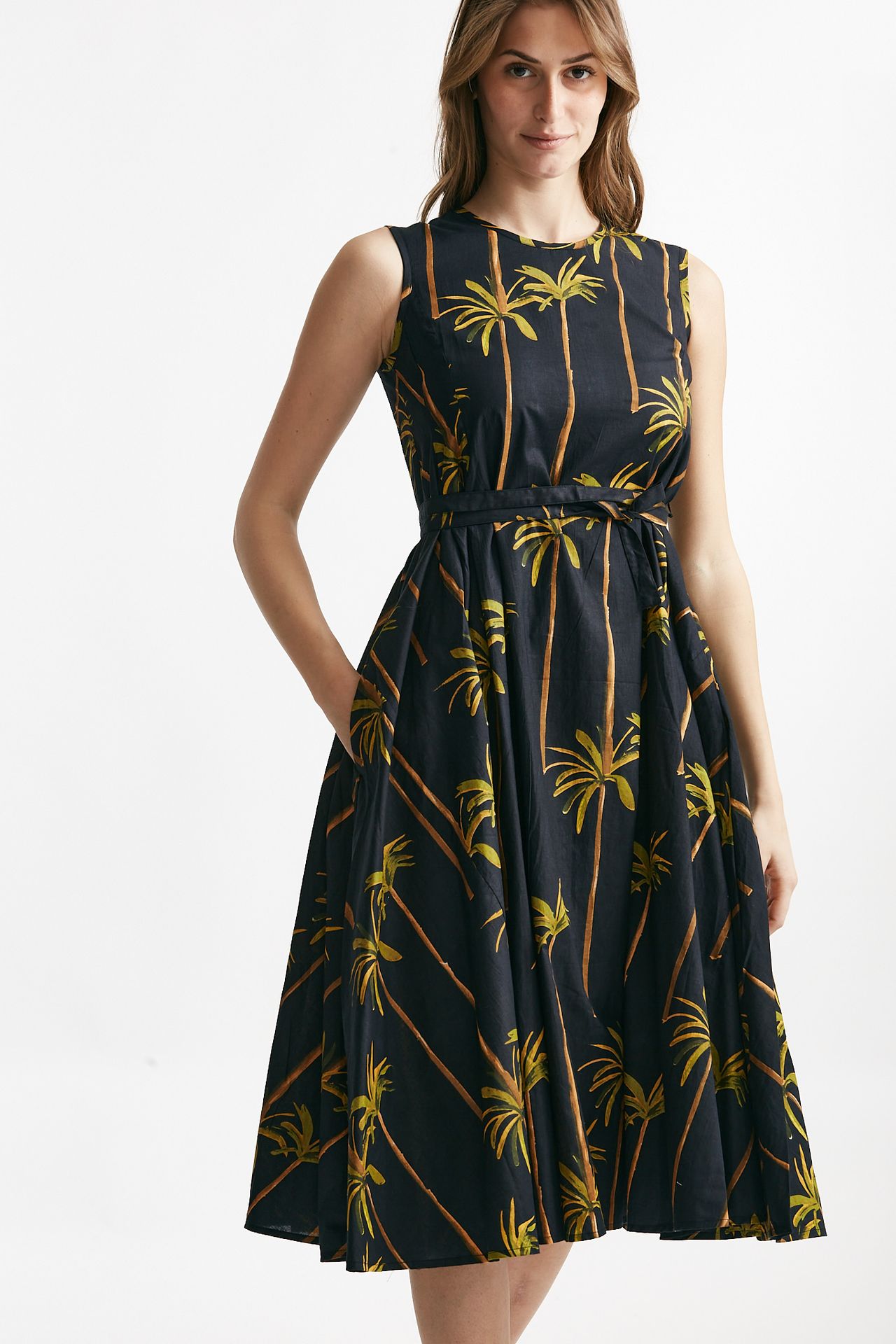 abito smanicato fantasia fondo nero donna Elleblue - 4