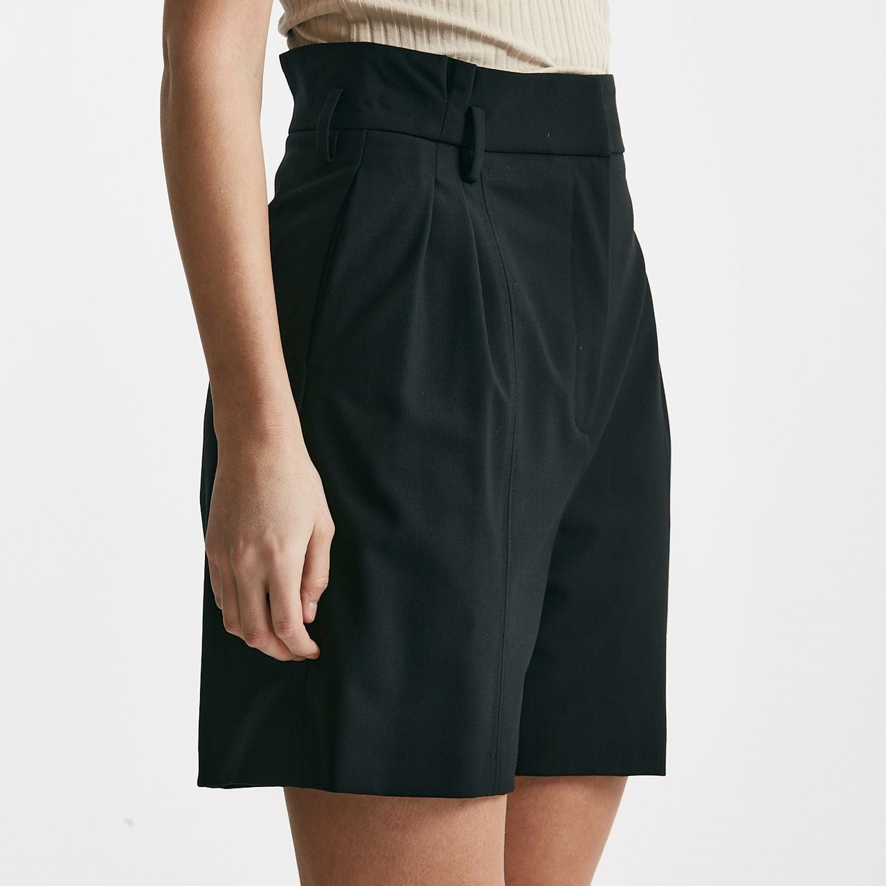 bermuda in fresco lana vita alta nero donna Iro - 7