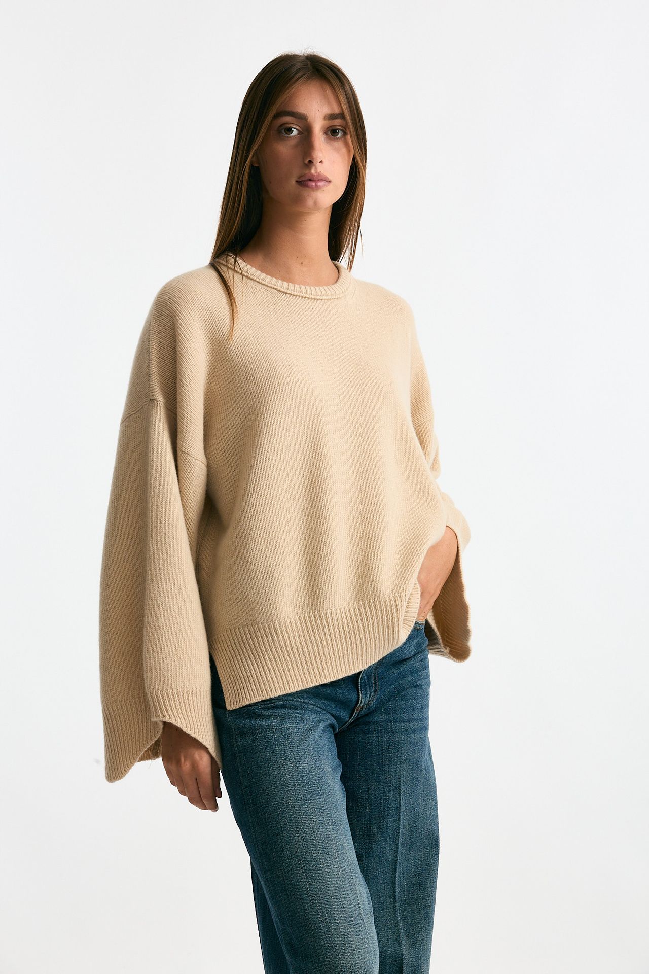 Maglia over in cashmere beige donna Trentatreundici - 4