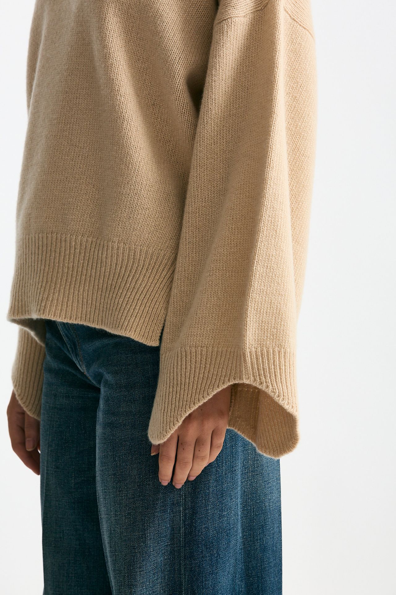 Maglia over in cashmere beige donna Trentatreundici - 6