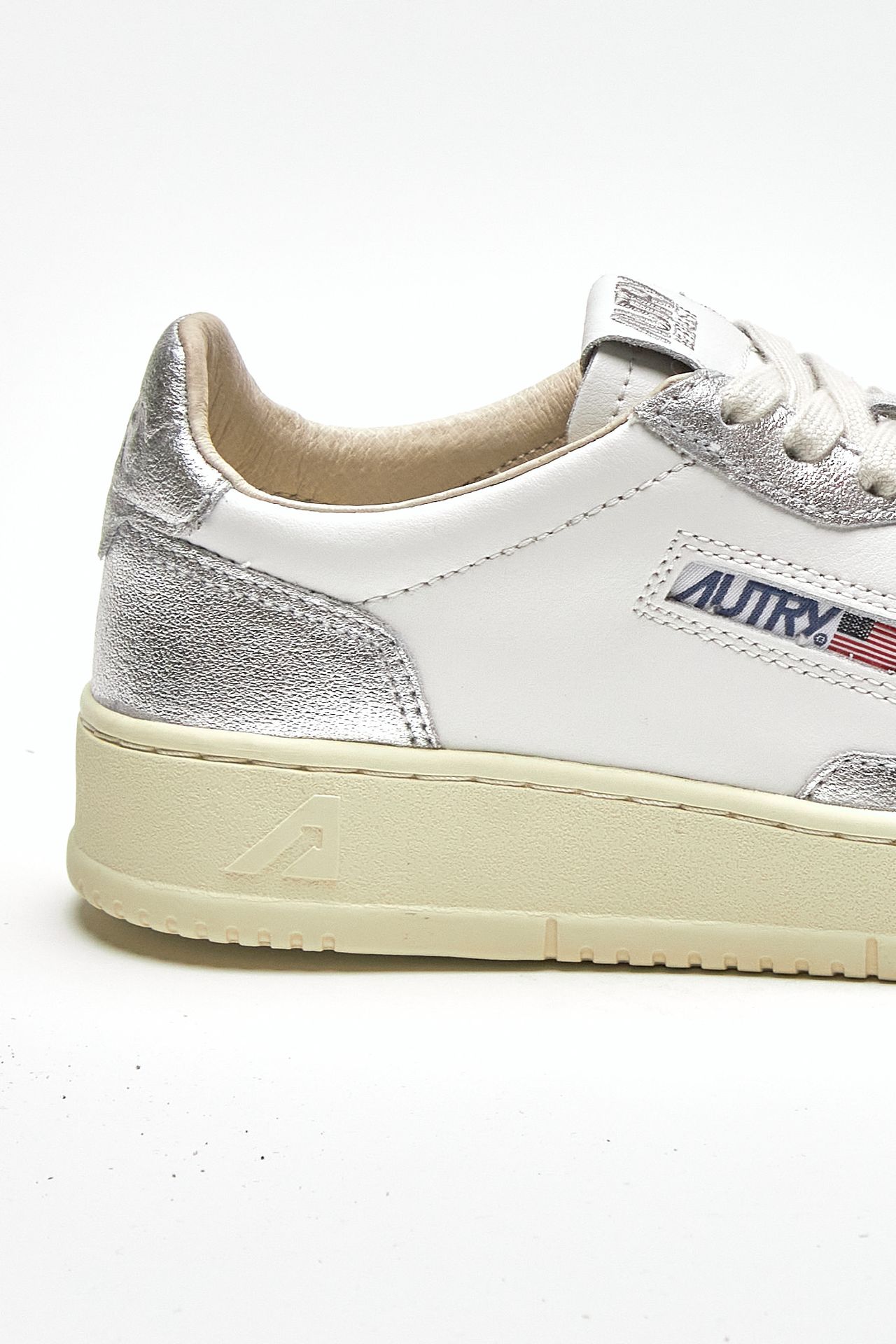 Sneakers MEDALIST LOW-AULW-WB18 in pelle donna Autry - 7