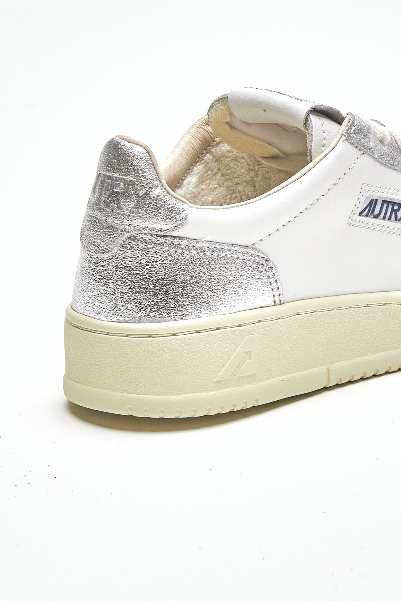 Sneakers MEDALIST LOW-AULW-WB18 in pelle donna Autry - 6