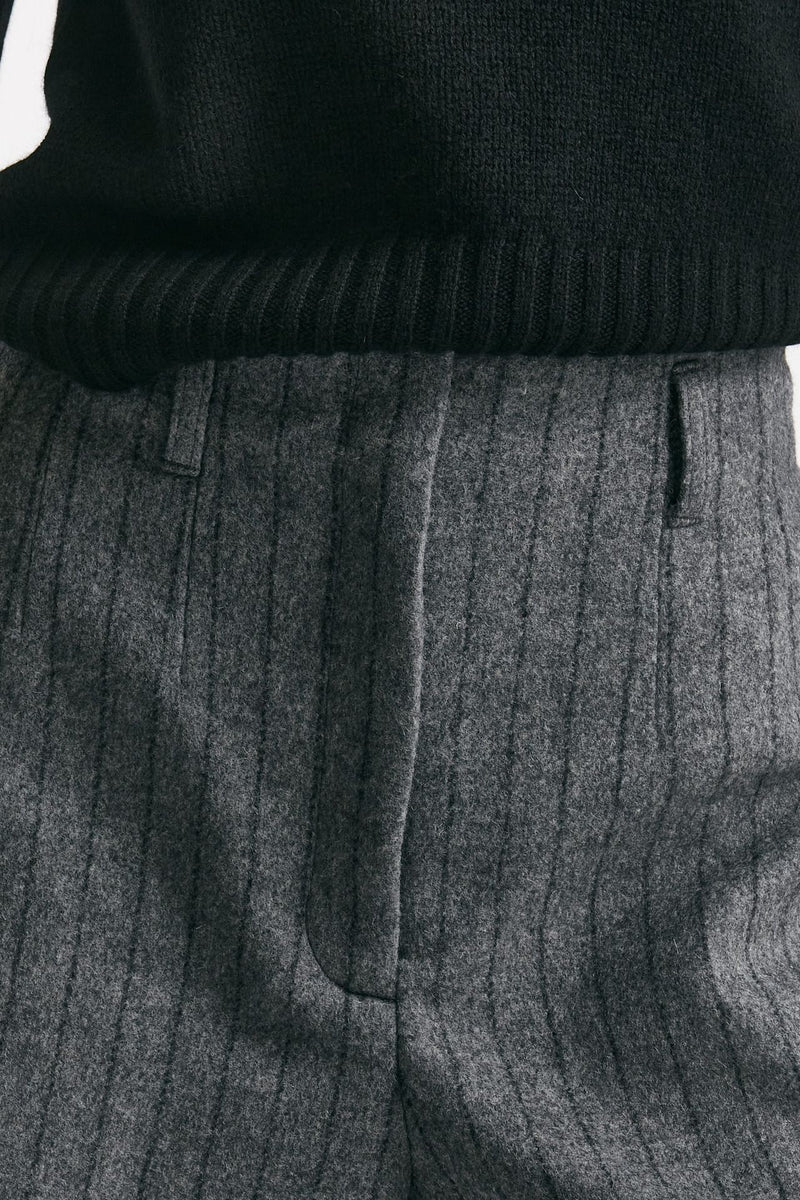 Bermuda vita alta gessati grigio donna Iro - 5