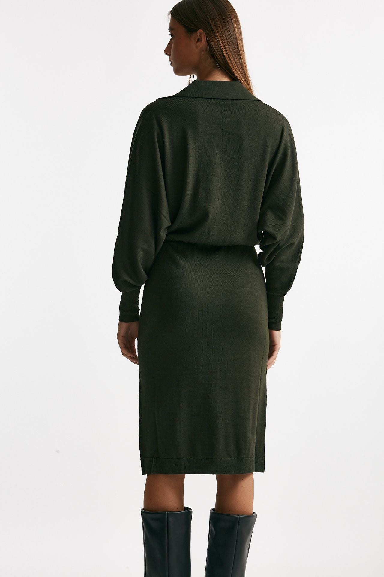 abito in maglia verde oliva donna Nude - 3