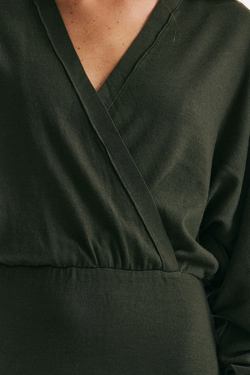 abito in maglia verde oliva donna Nude - 5