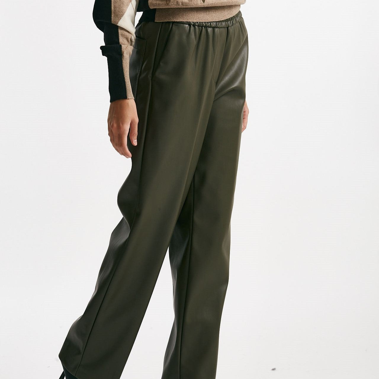 pantalone dritto eco pelle verde oliva donna Nude - 7
