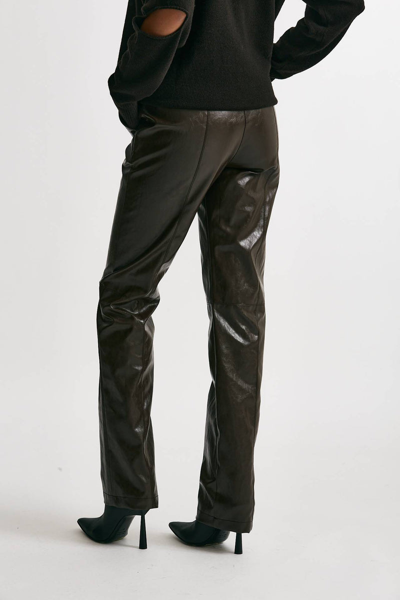 pantalone dritto in eco pelle cioccolato vita alta donna Federica tosi - 3