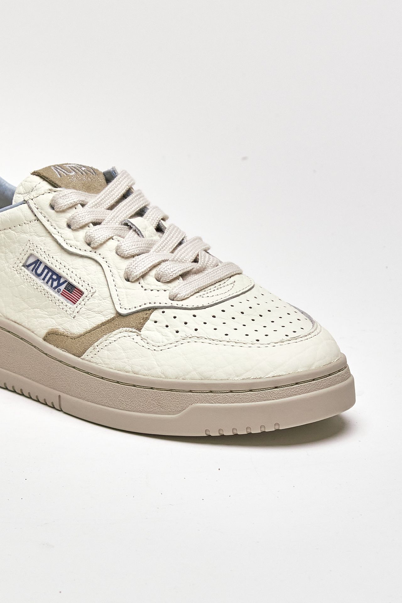 Sneakers MEDALIST LOW AULW-NE15 in pelle platino e sponge donna Autry - 5