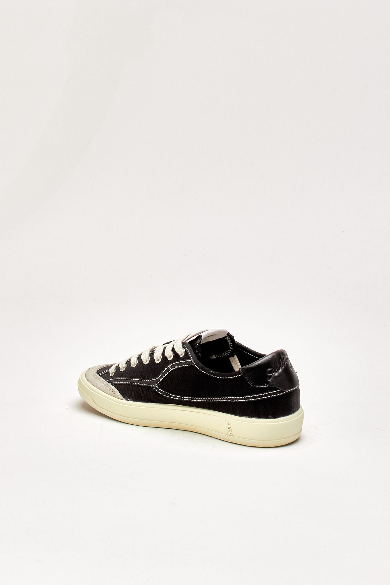 Sneakers SNEAKERS WINDSCAPE LOW in canvas nero donna Autry - 3