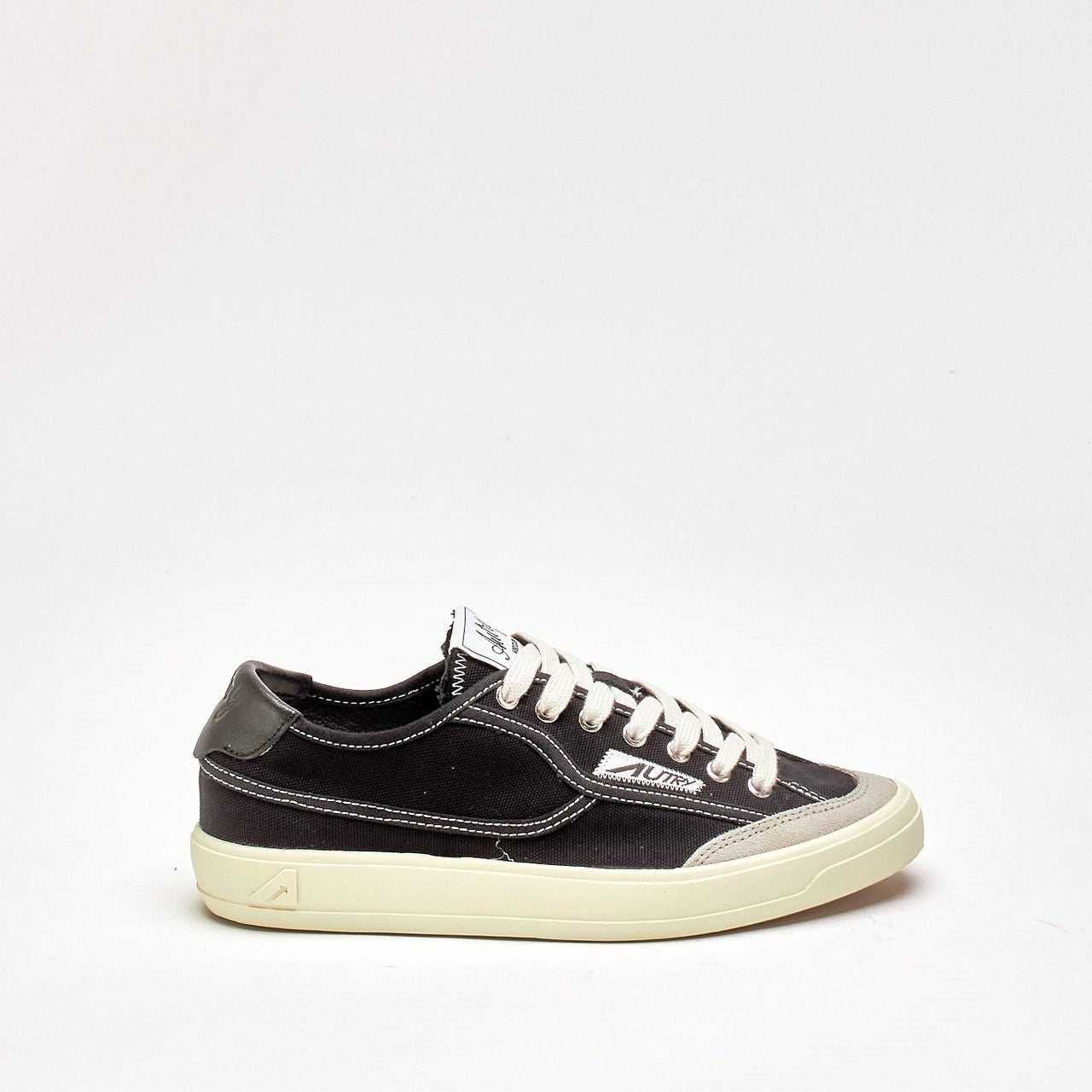 Sneakers SNEAKERS WINDSCAPE LOW in canvas nero donna Autry - 8
