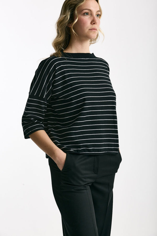 Maglia scatolina nero con riga bianca donna Be you
