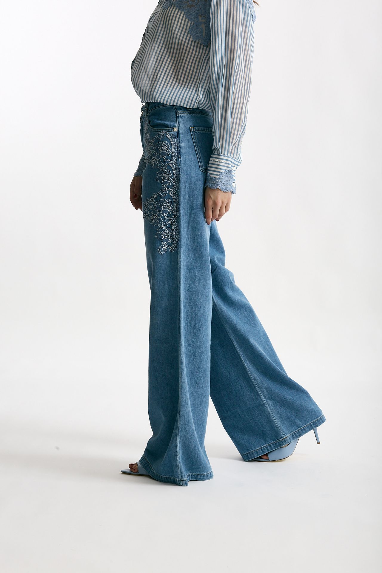 Jeans con applicazioni in pizzo donna Ermanno firenze - 2