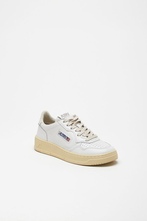 Sneakers MEDALIST LOW-AULW-LL15 in pelle donna Autry
