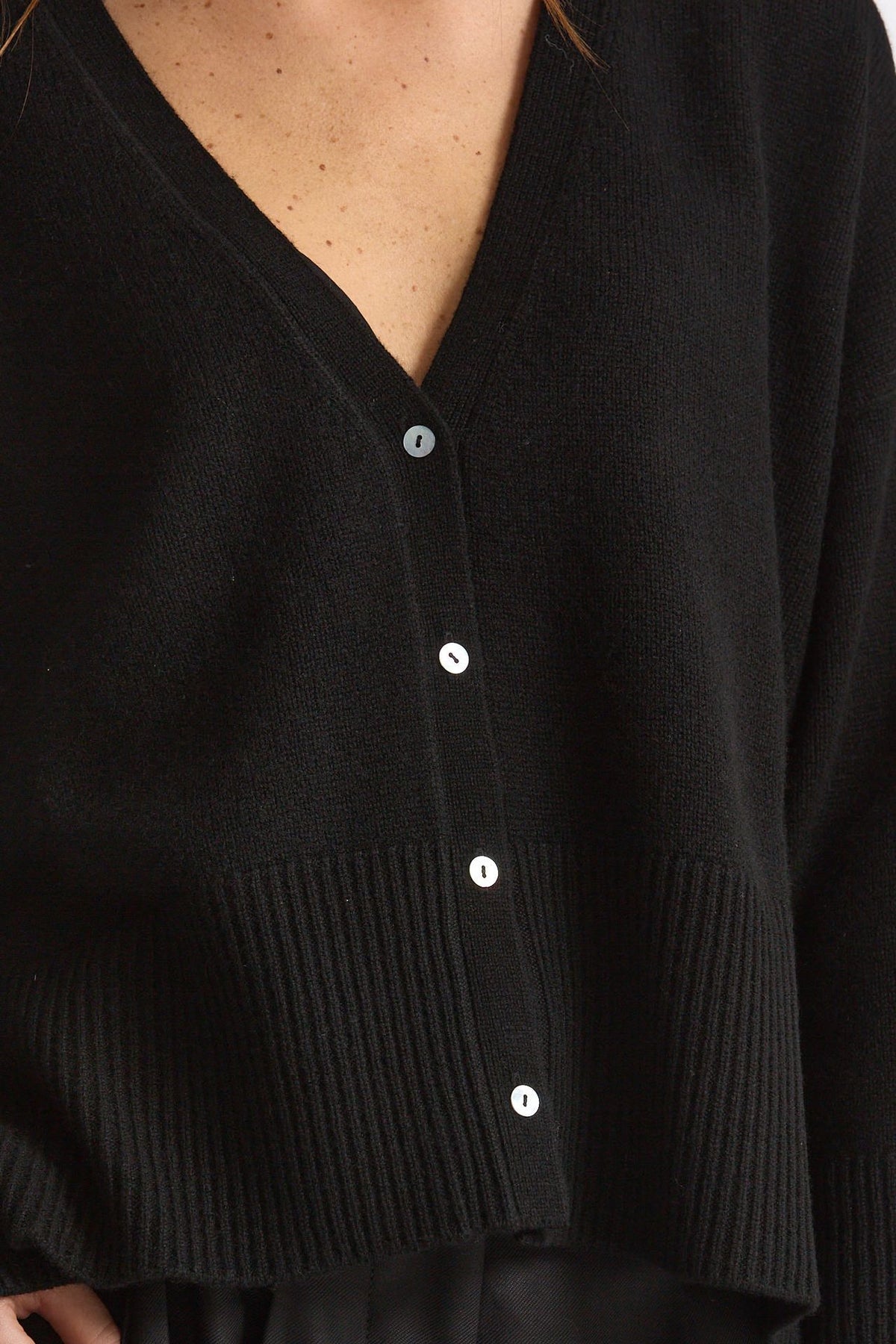 Cardigan over in cashmere a due fili nero donna Be you - 5