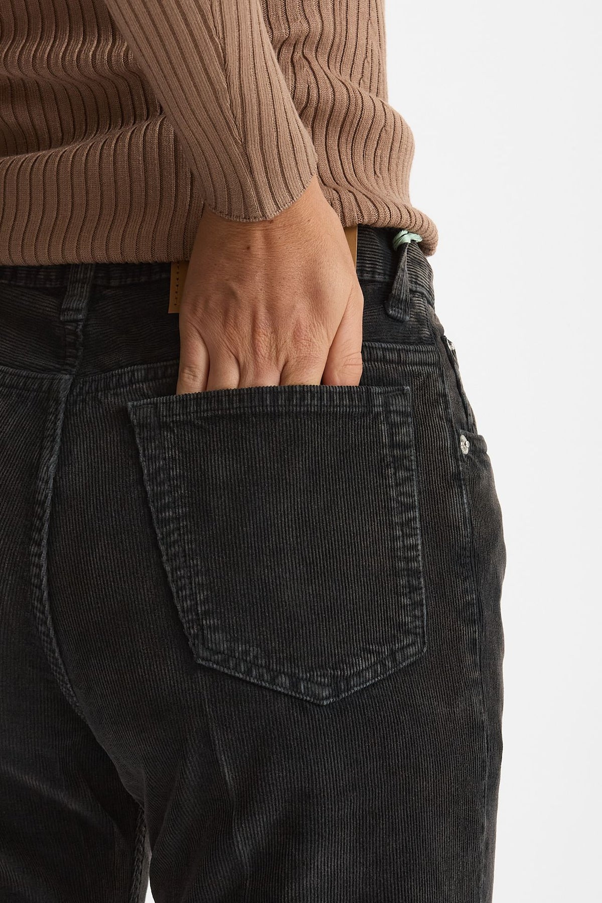 Pantaloni in velluto CLARA nero slavato donna Haikure - 6