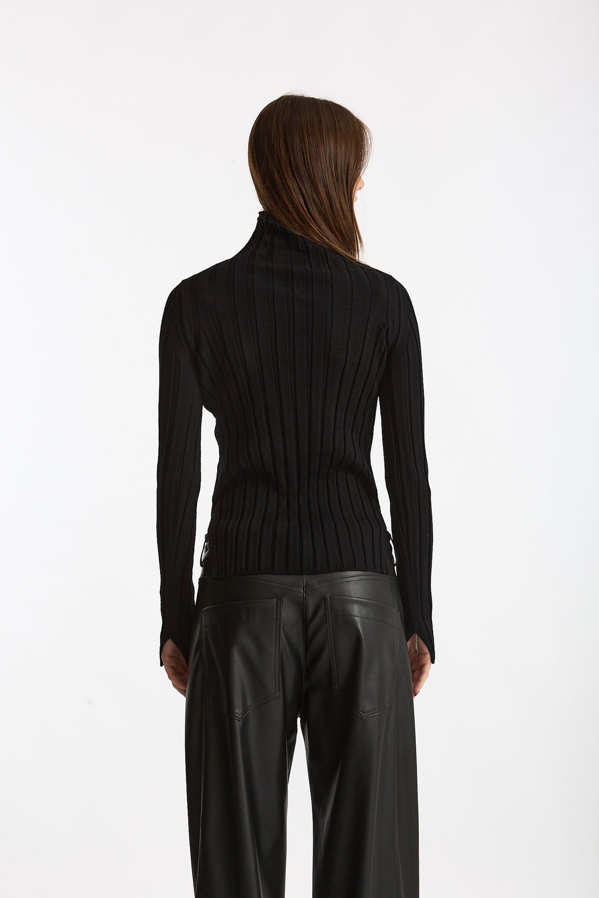 Maglia dolcevita a coste nero donna Nude - 4