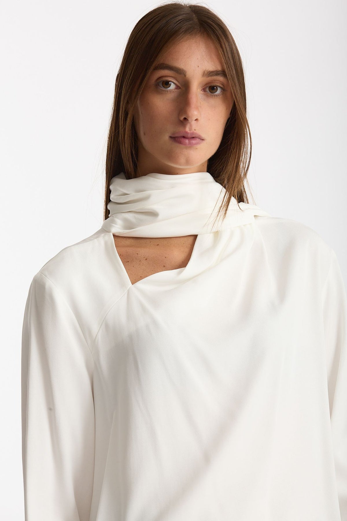 Blusa over scollo asimmetrico bianco donna Nude - 5