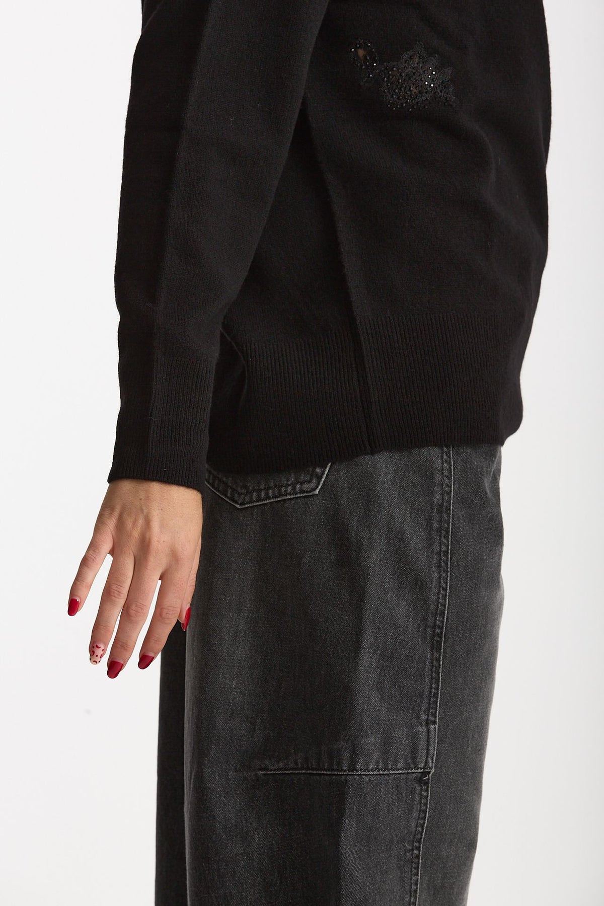 Maglia scollo a V applicazioni nero donna Ermanno firenze - 6