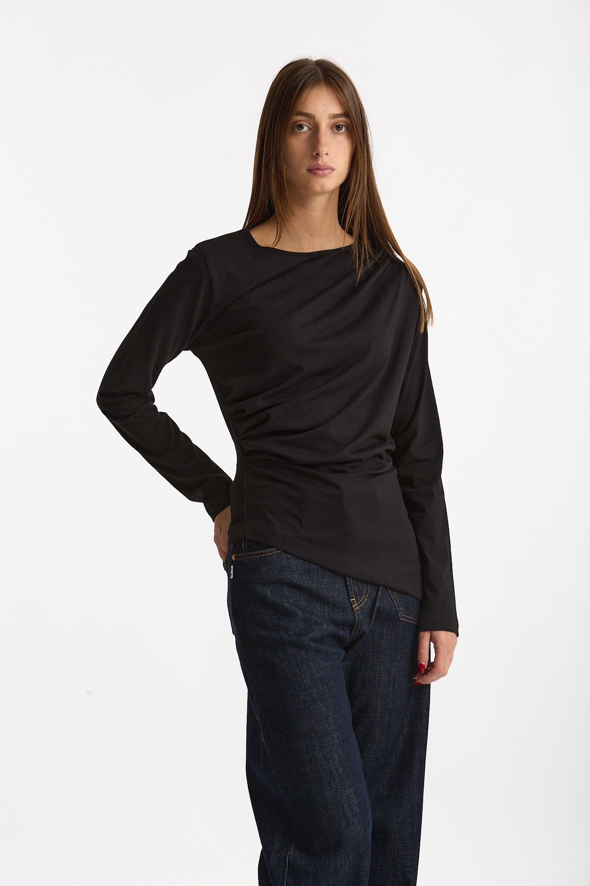 T-shirt asimmetrica nero donna Woc - 4
