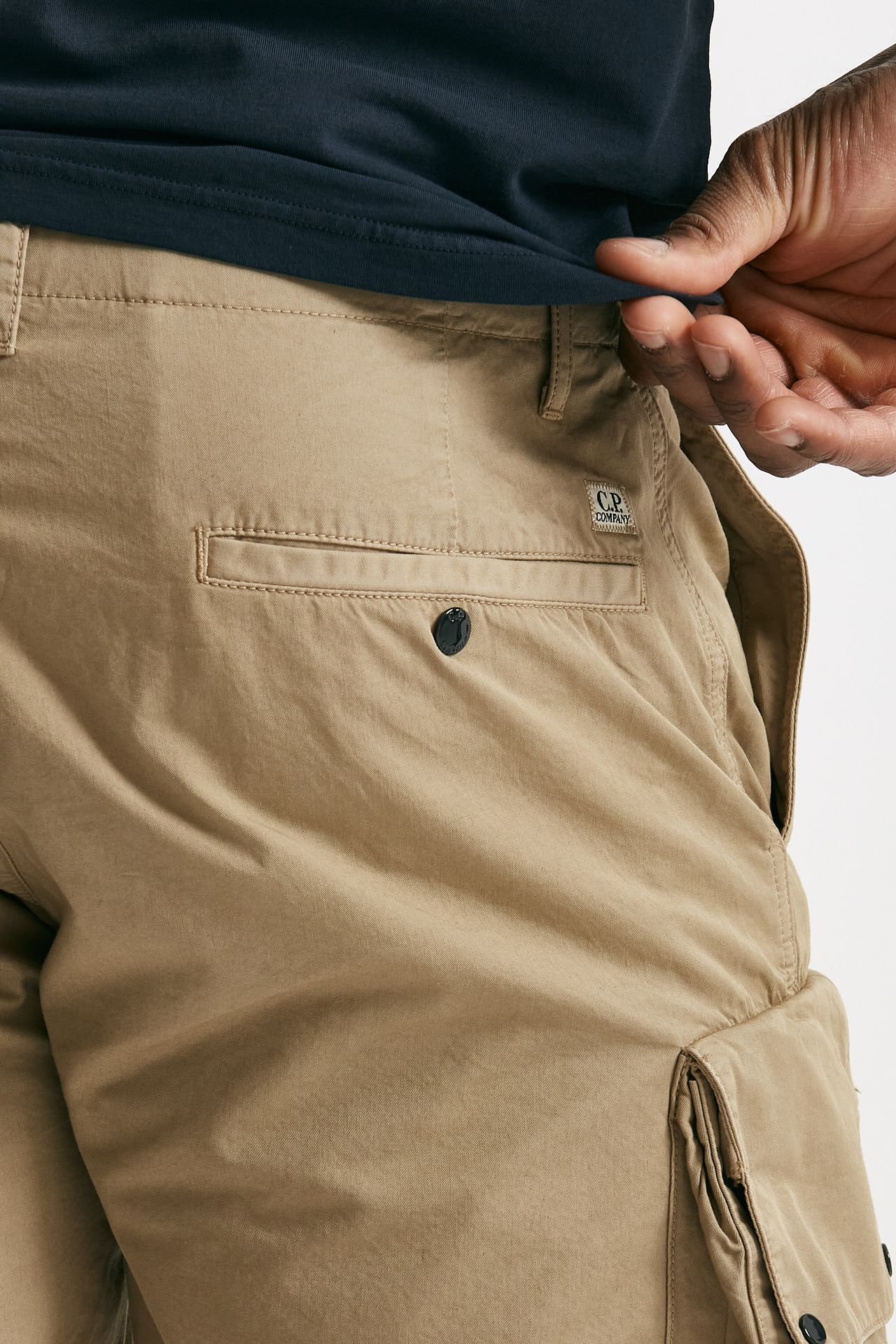 bermuda in cotone gabardine fermo beige uomo C.p. company - 9