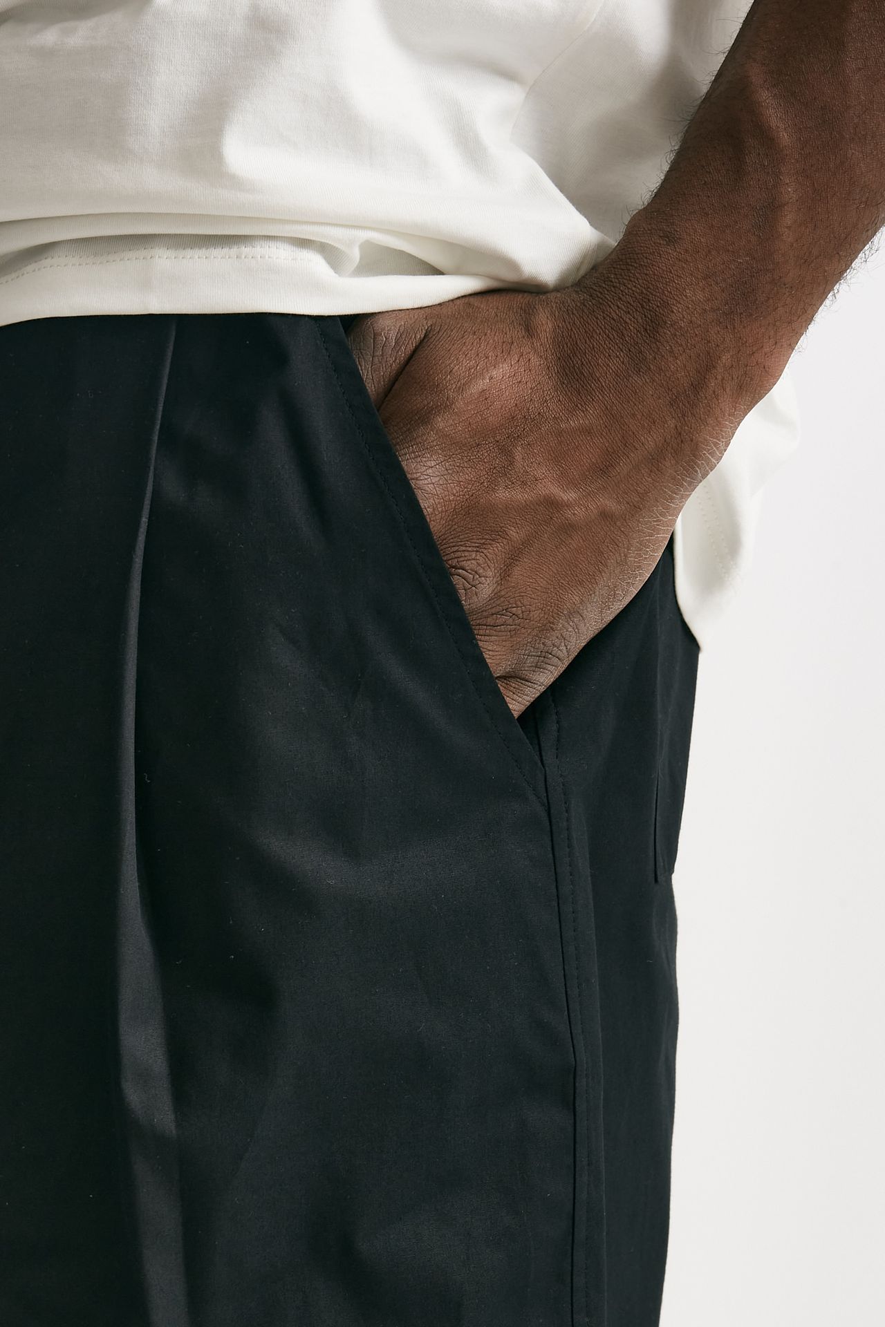 bermuda gamba ampia in cotone nero uomo Laneus - 6