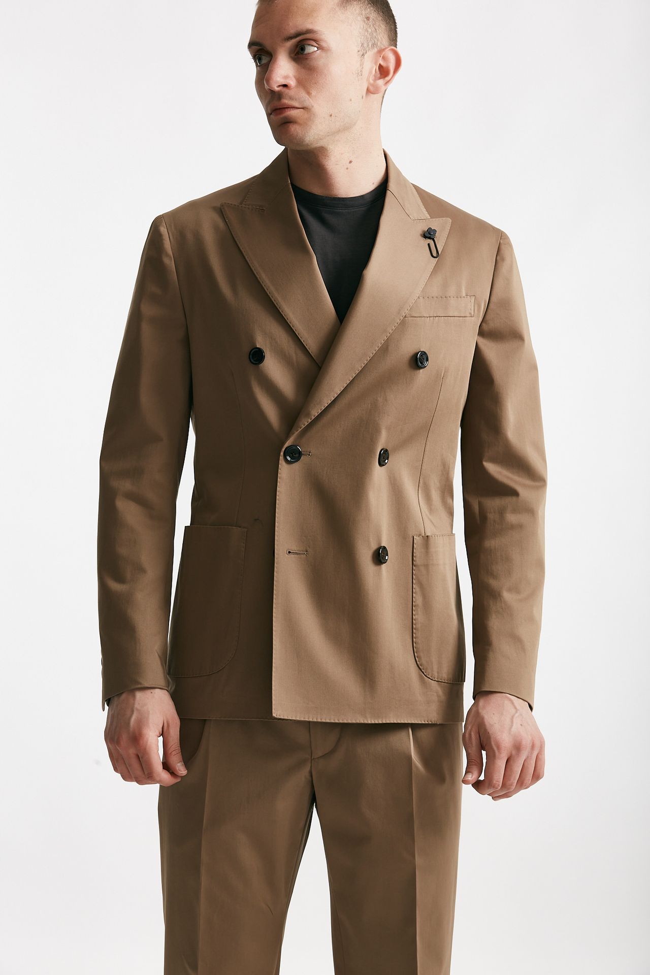 abito doppiopetto cammello cotone stretch uomo Lardini - 4