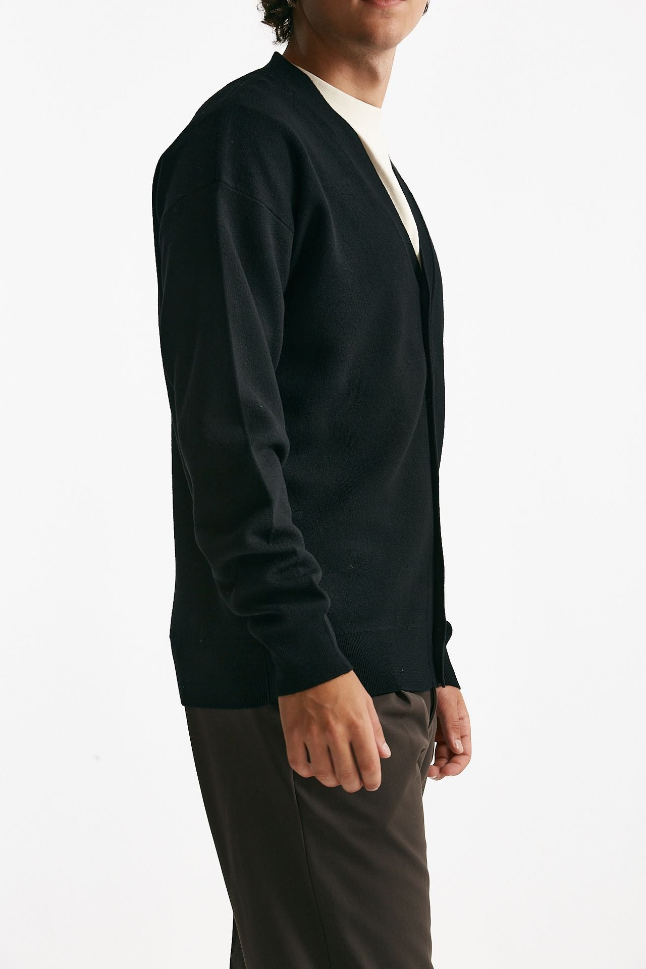 cardigan in lana merinos nero uomo Drôle de monsieur - 2