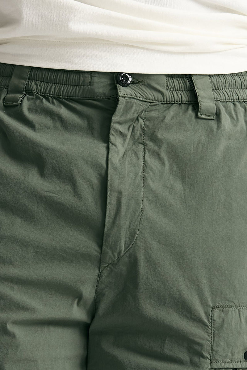 Bermuda in cotone e poliamide stretch verde uomo C.p. company - 5