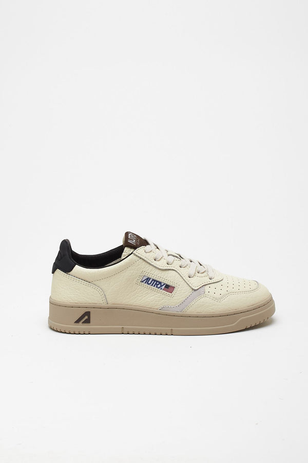 Sneakers MEDALIST LOW-AULM-LE15 in pelle martellata uomo Autry