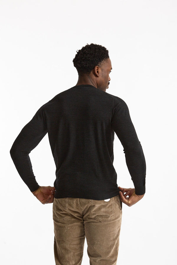 Maglia in lana rasata MODERN grigio antracite uomo Drumohr
