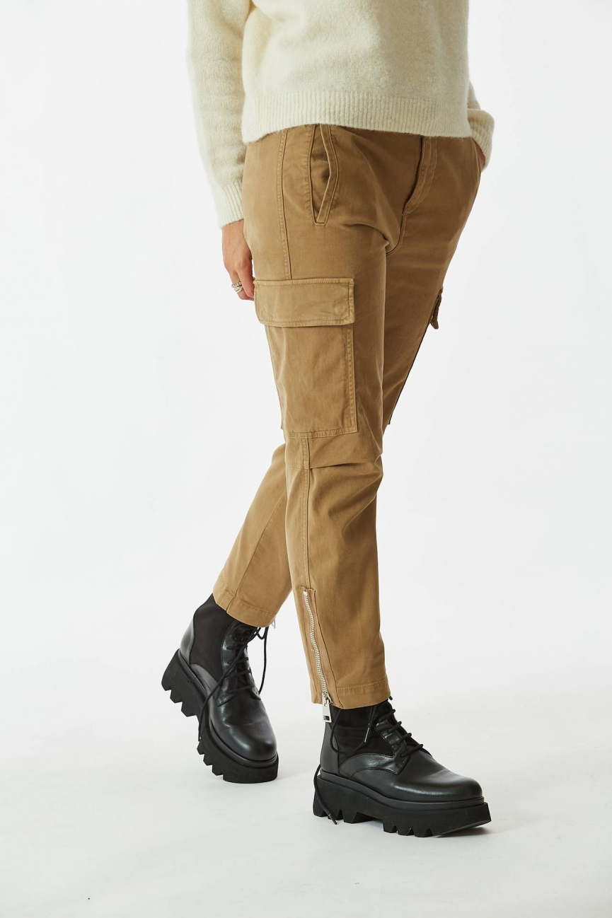Pantalone cargo cammello