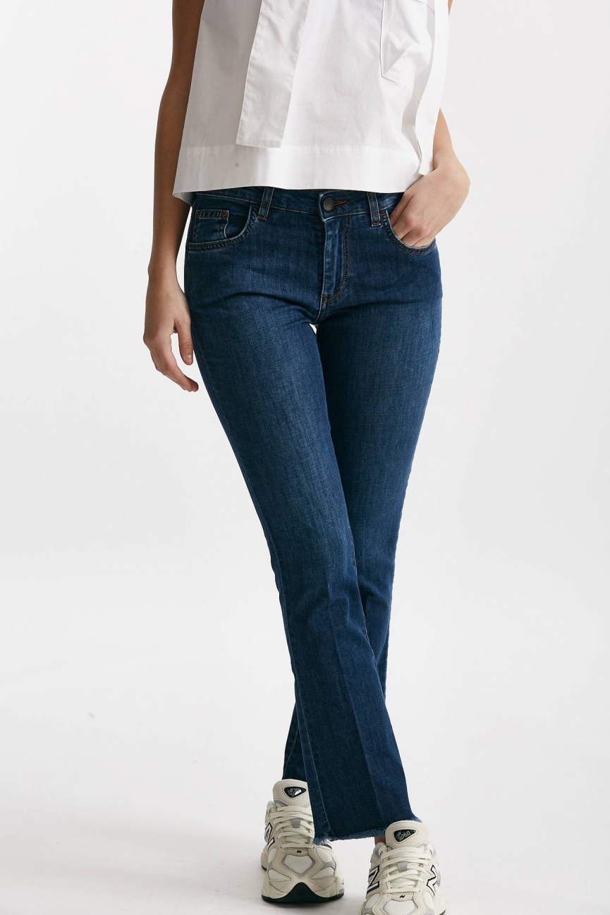 Jeans a trombetta lavaggio medio scuro