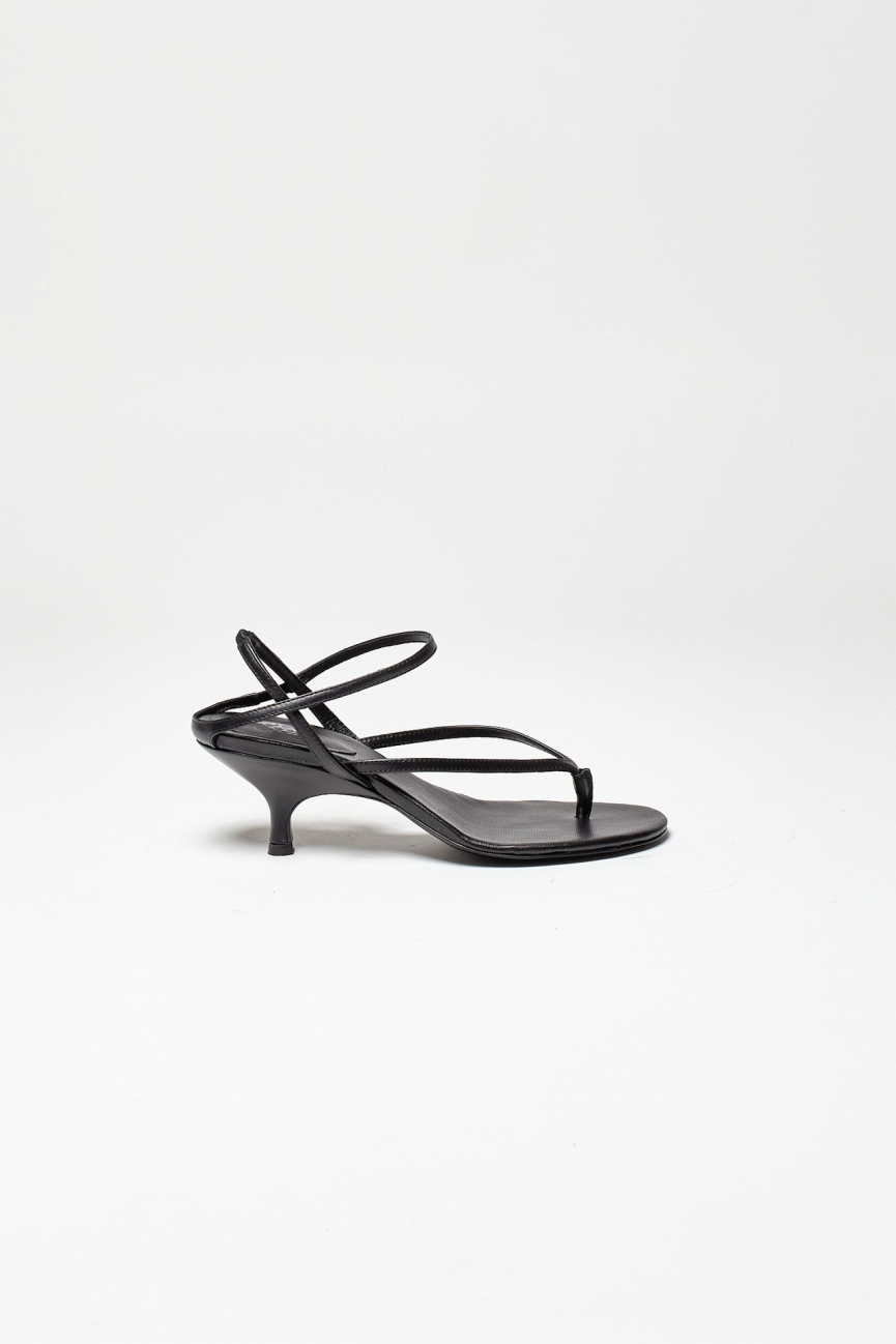 Sandalo intrecciato in pelle THE THONG nero