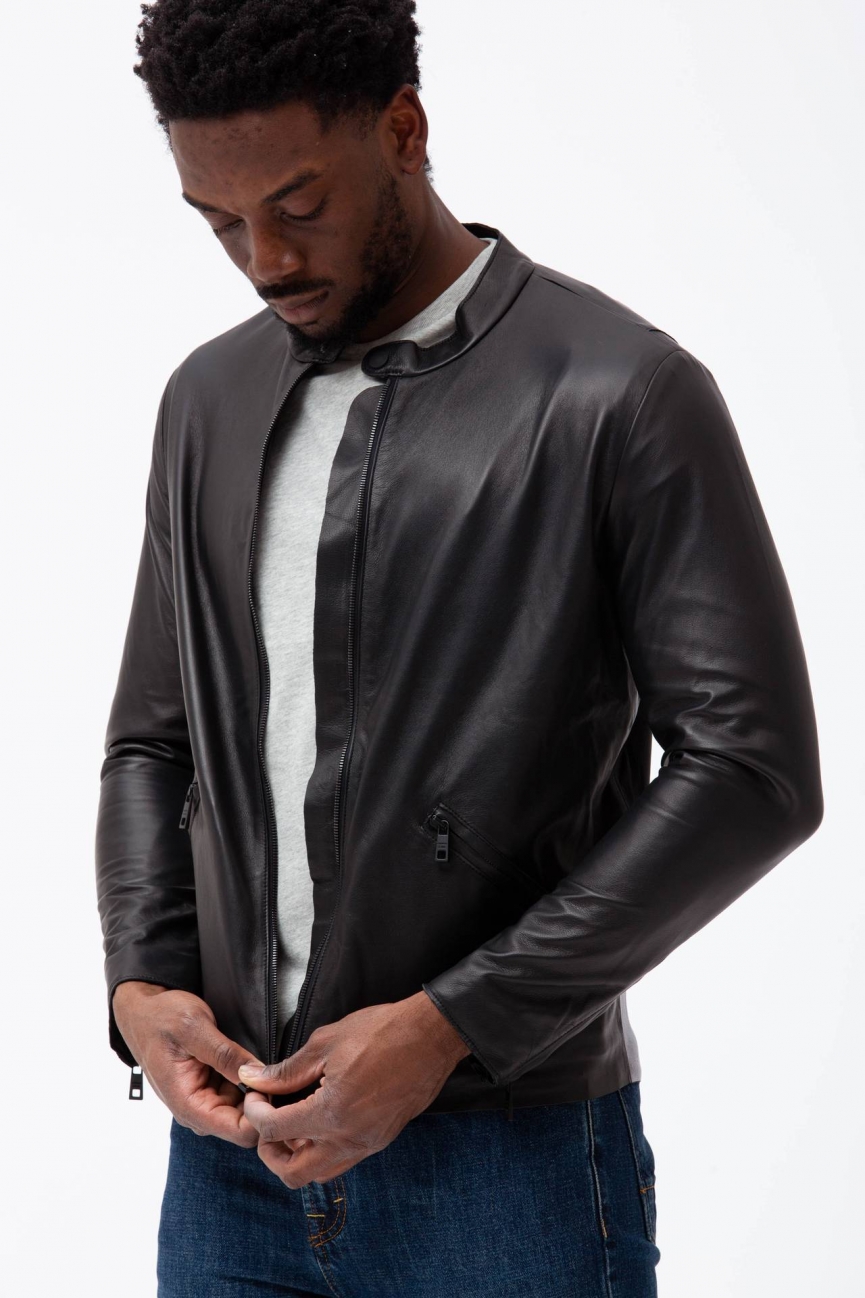 Biker in pelle