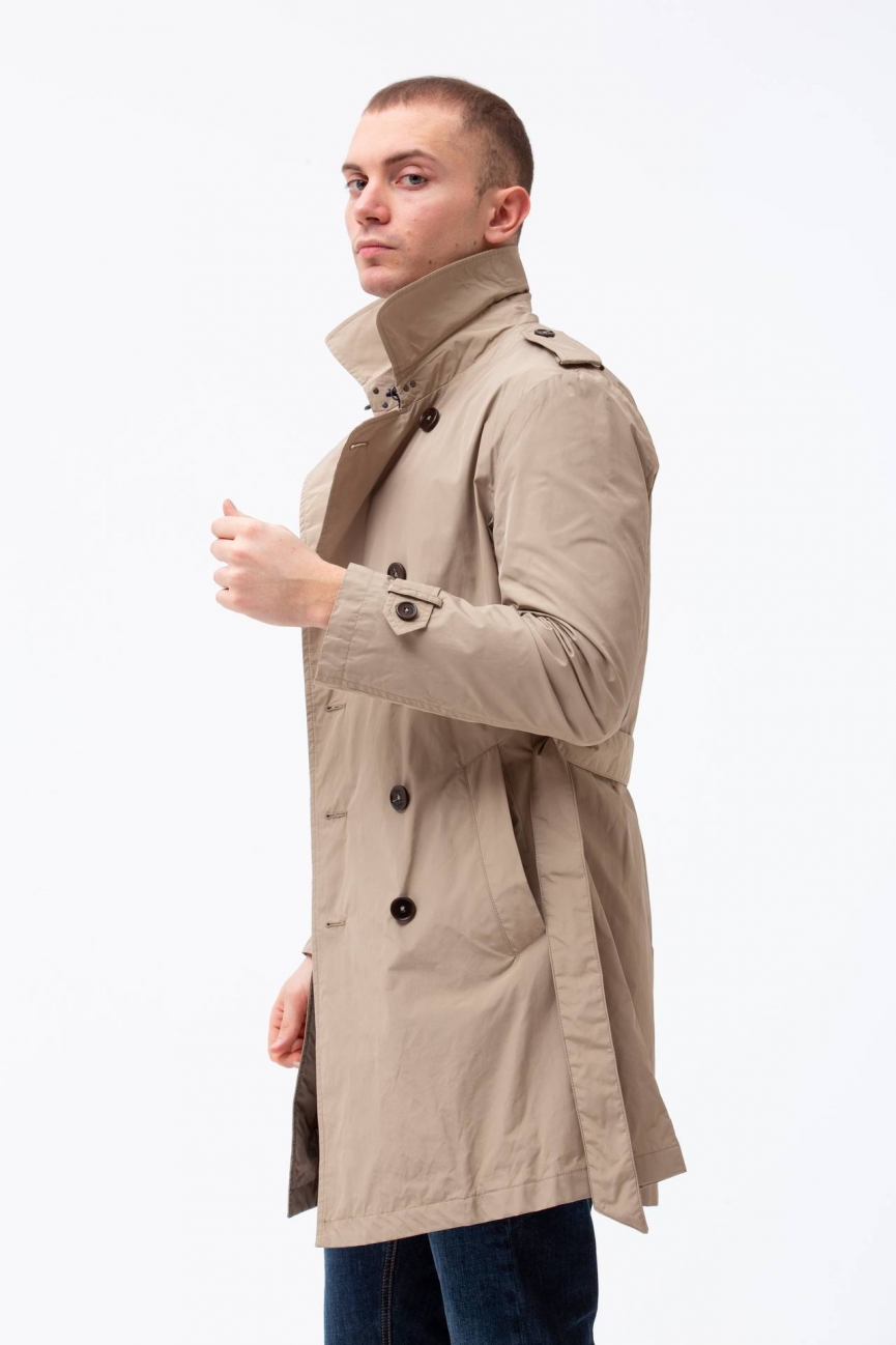 Trench in nylon