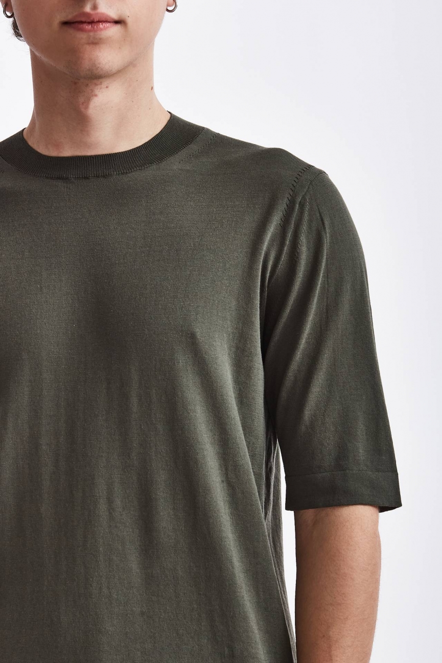 T-shirt in cotone verde militare