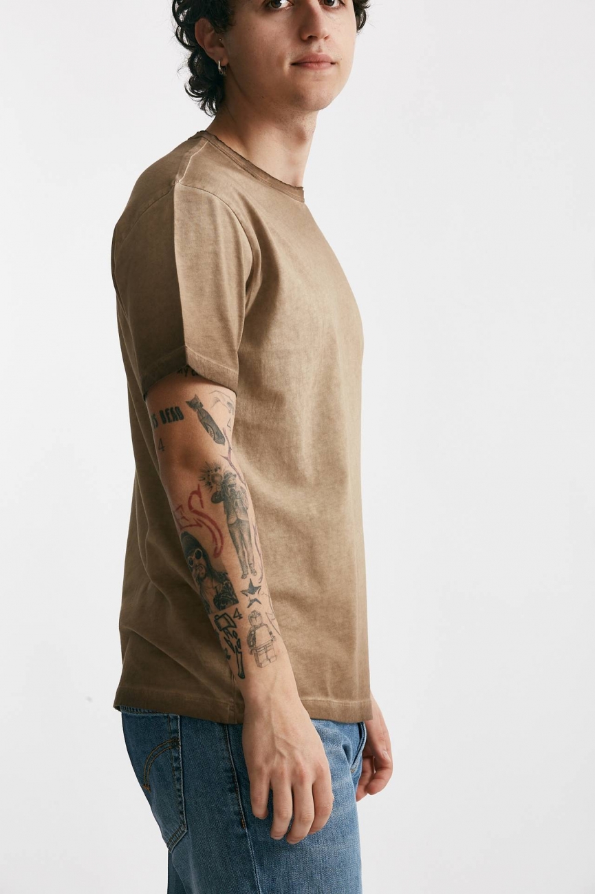 T-shirt in cotone cammello old