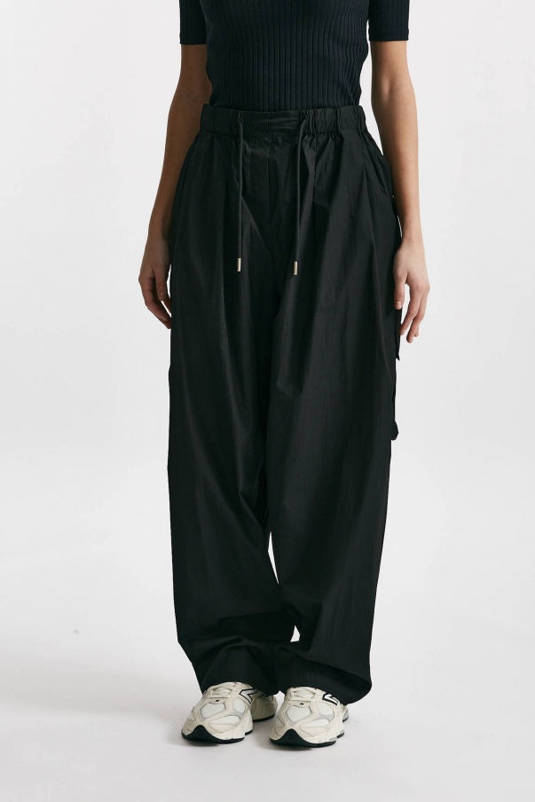 Pantalone over fit in tela tecnica nero