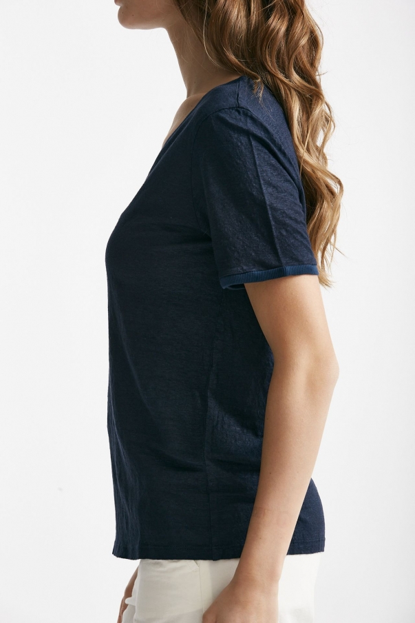 T-shirt in lino blu scollo a v