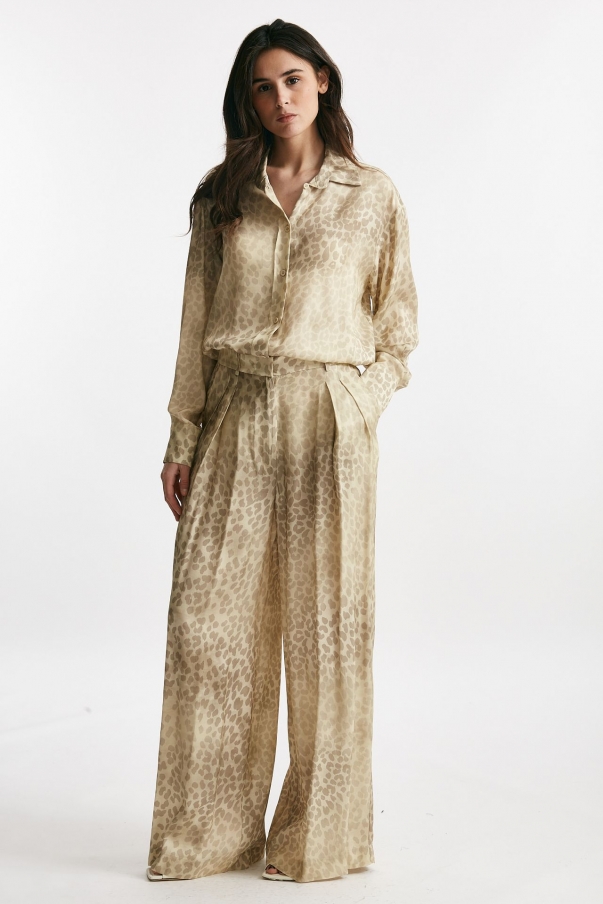 Pantalone in fantasia animalier vita alta