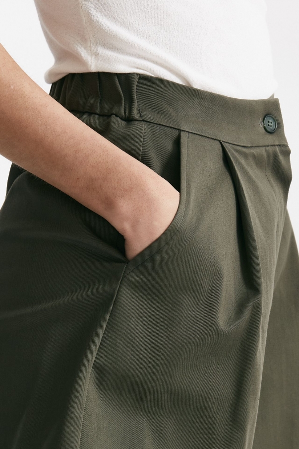 Shorts vita alta in cotone verde militare