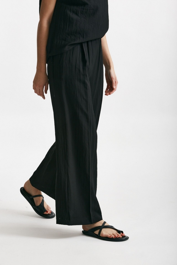 Pantalone effetto stropicciato nero