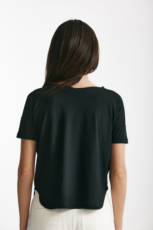 T-shirt scatolina crop nero