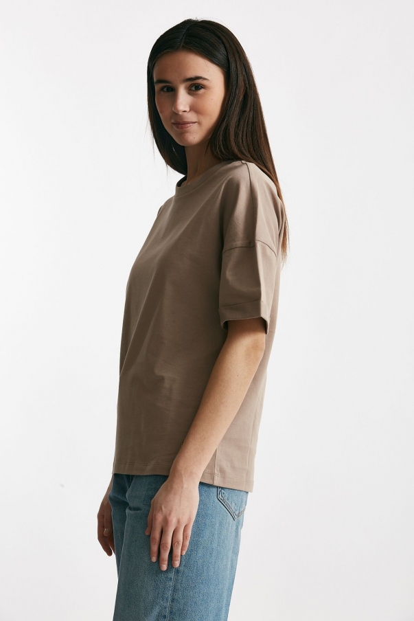 T-shirt over tortora 