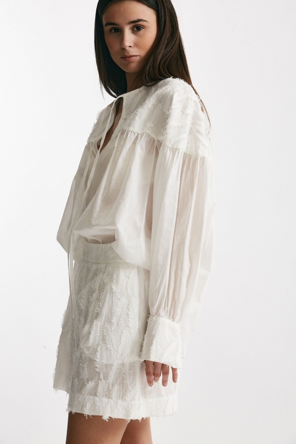 Camicia over bianco