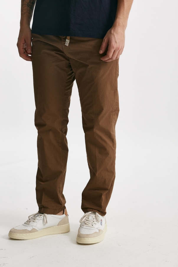 Pantalone in cotone stretch ruggine